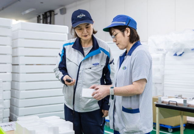 認定検査員による品質評価の様子