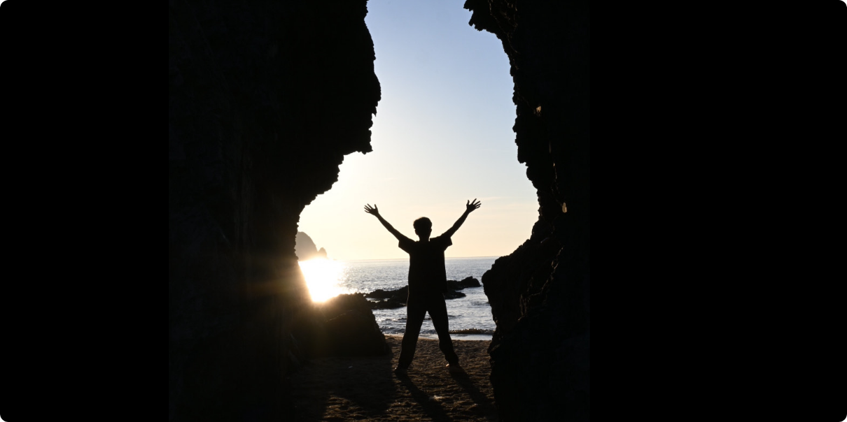 旅行で自然を満喫しているO.Jさん